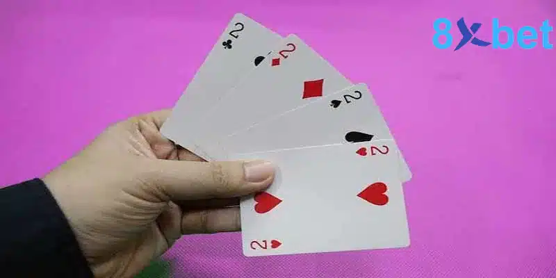 Tứ quý chặt được đôi 2 không? Tứ quý có thể chặt được gì? 4 Tứ quý chặt được đôi 2 không? Tứ quý có thể chặt những gì?